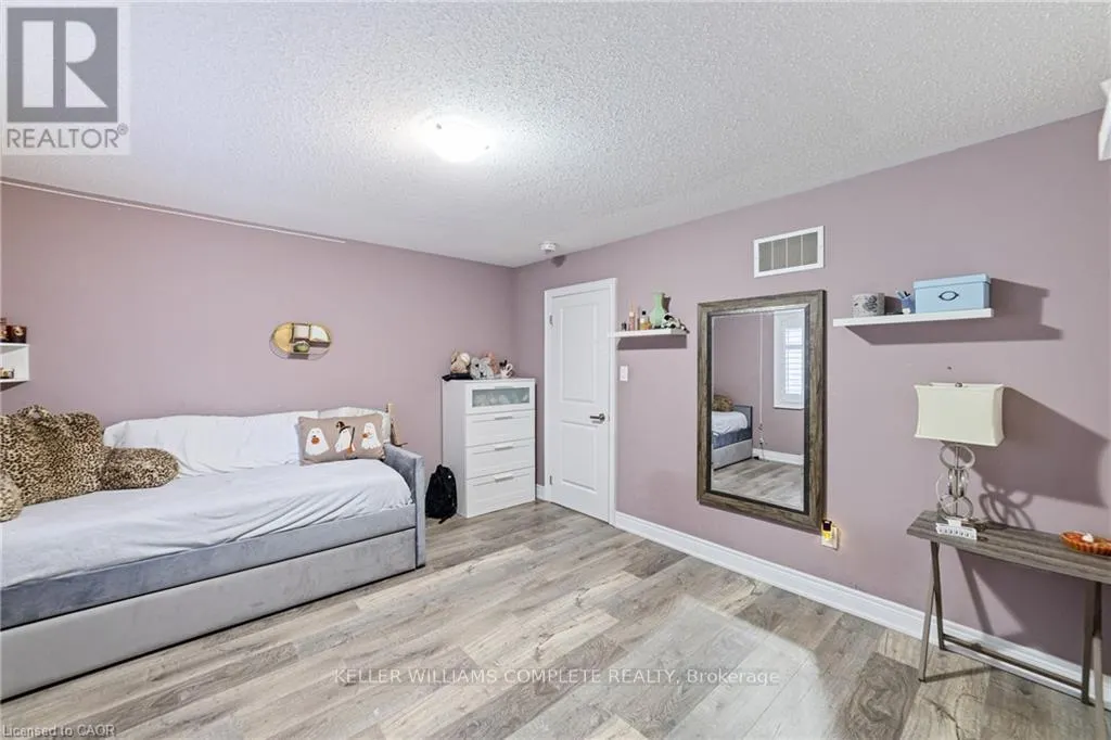 24 MACBEAN CRESCENT