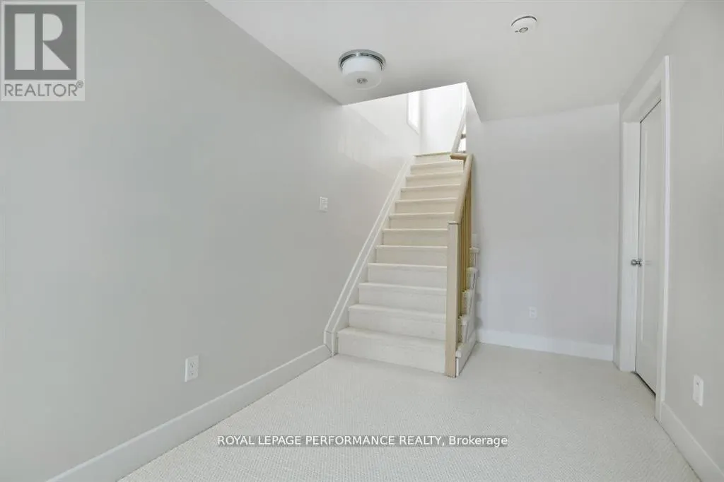 713 CAP DIAMANT WAY
