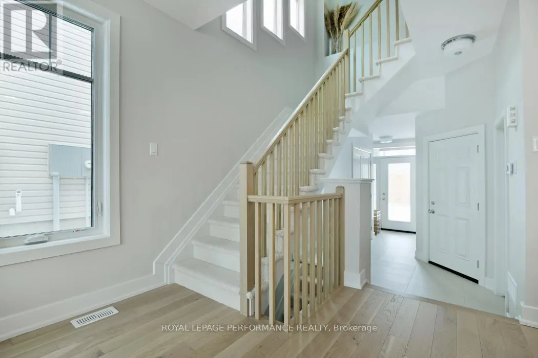 713 CAP DIAMANT WAY