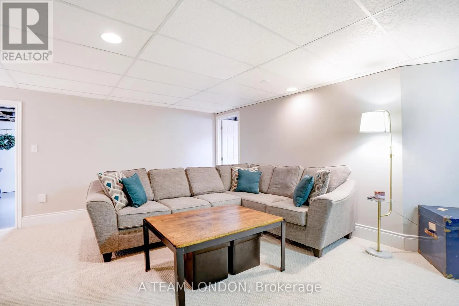 12 HUNTINGTON TERRACE