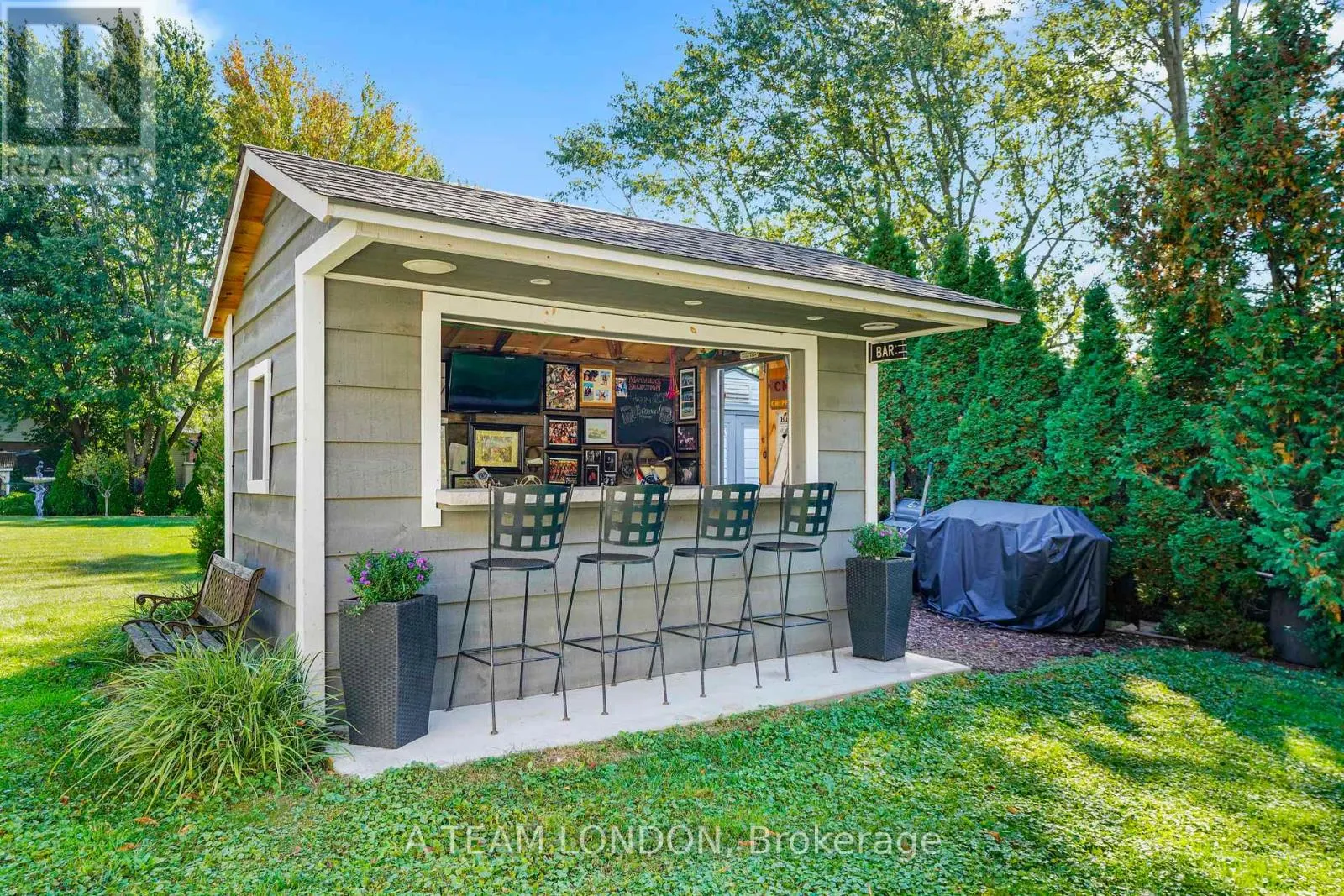 12 HUNTINGTON TERRACE