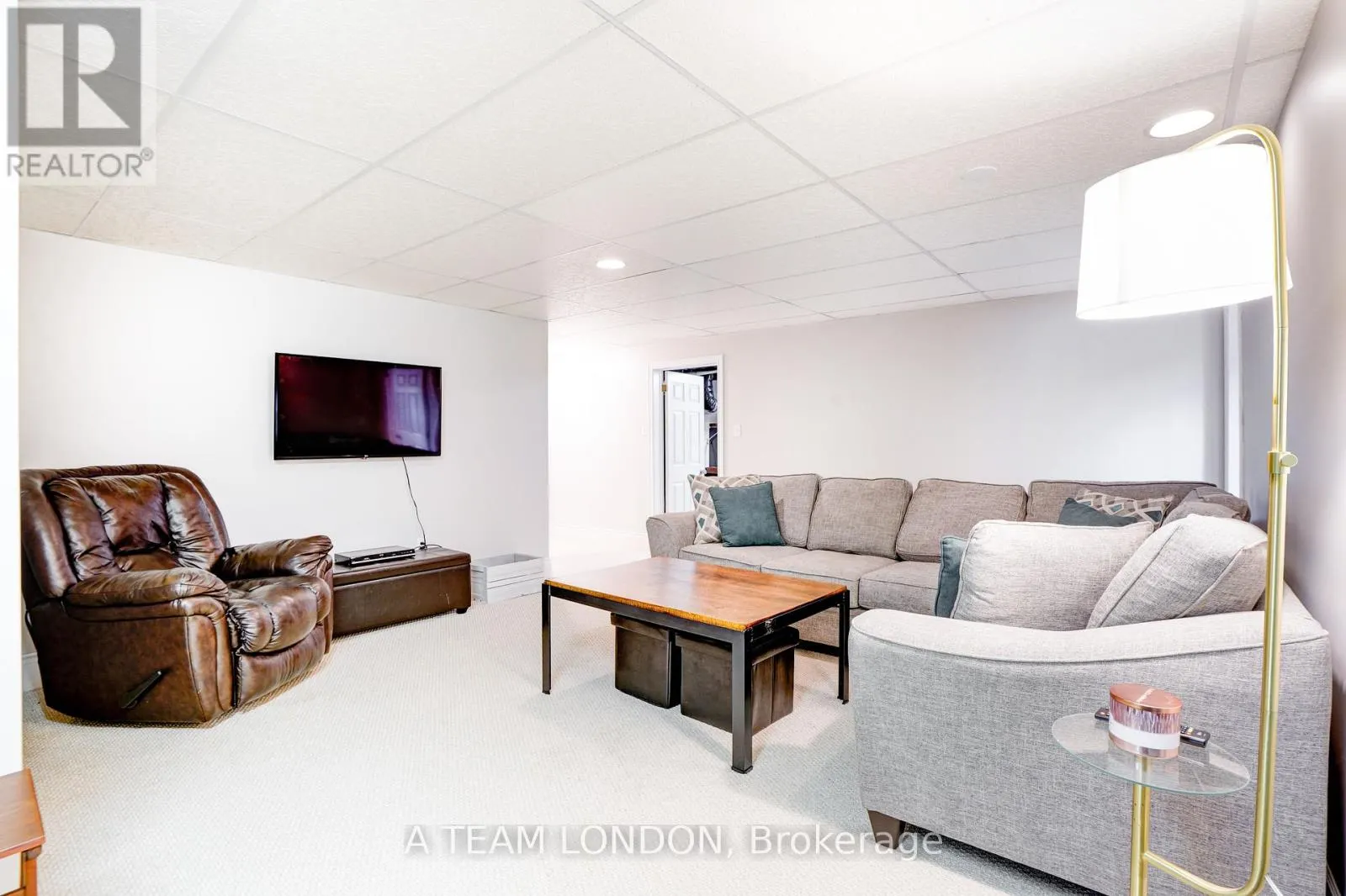 12 HUNTINGTON TERRACE