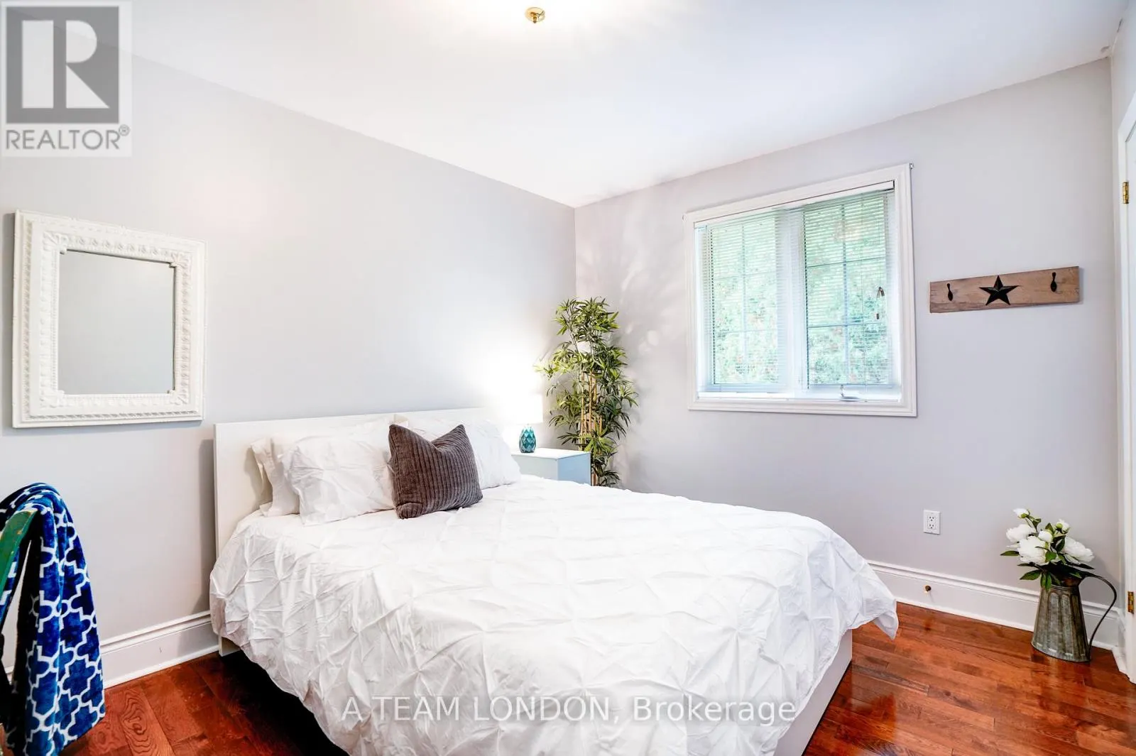 12 HUNTINGTON TERRACE