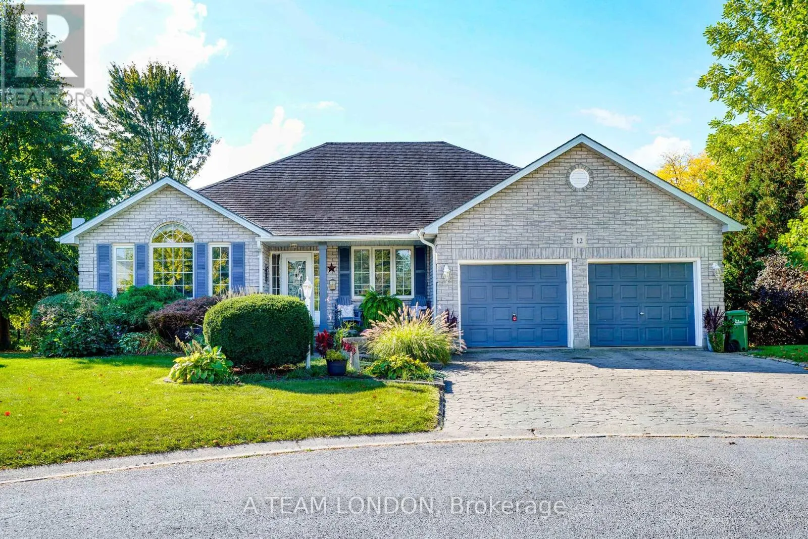 12 HUNTINGTON TERRACE