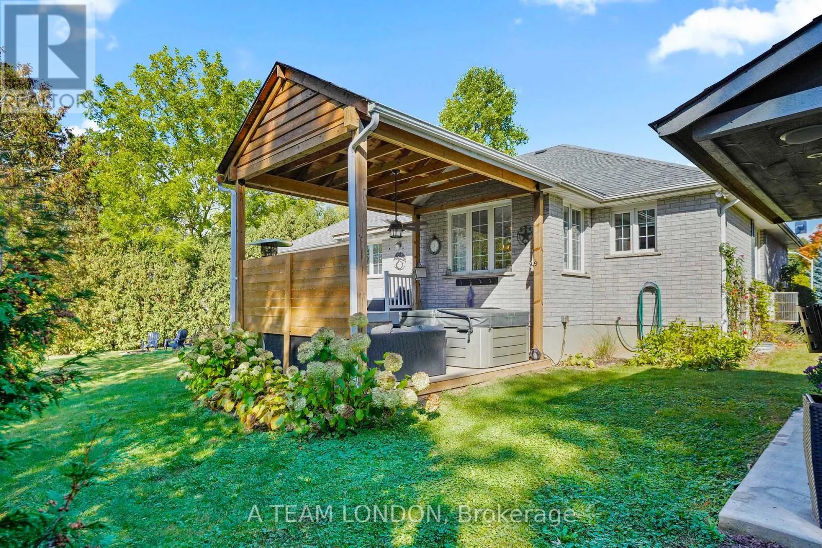 12 HUNTINGTON TERRACE