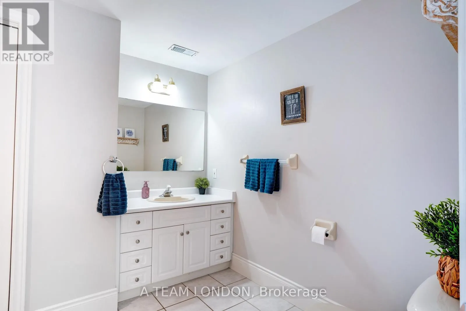 12 HUNTINGTON TERRACE