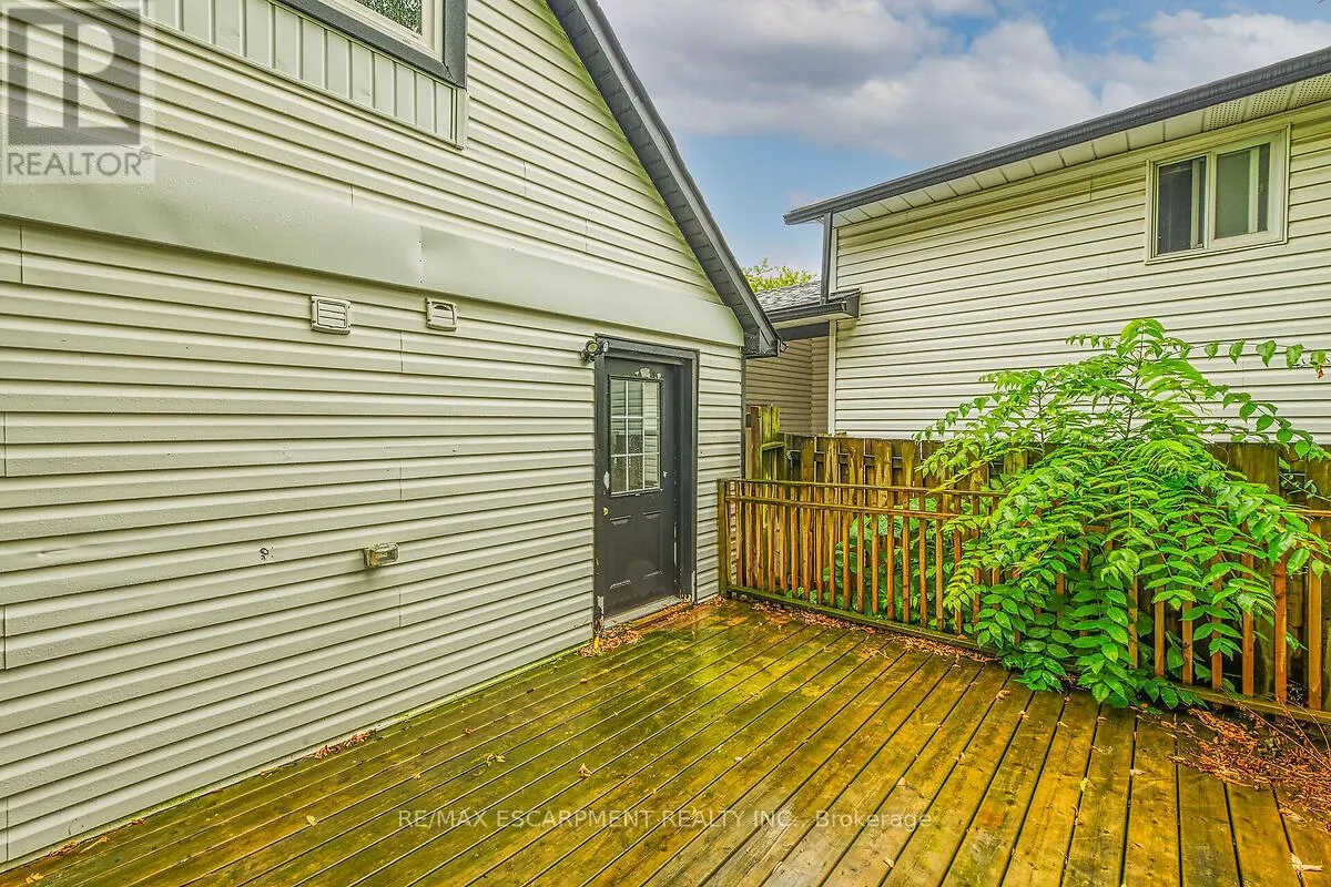 34 RYKERT STREET