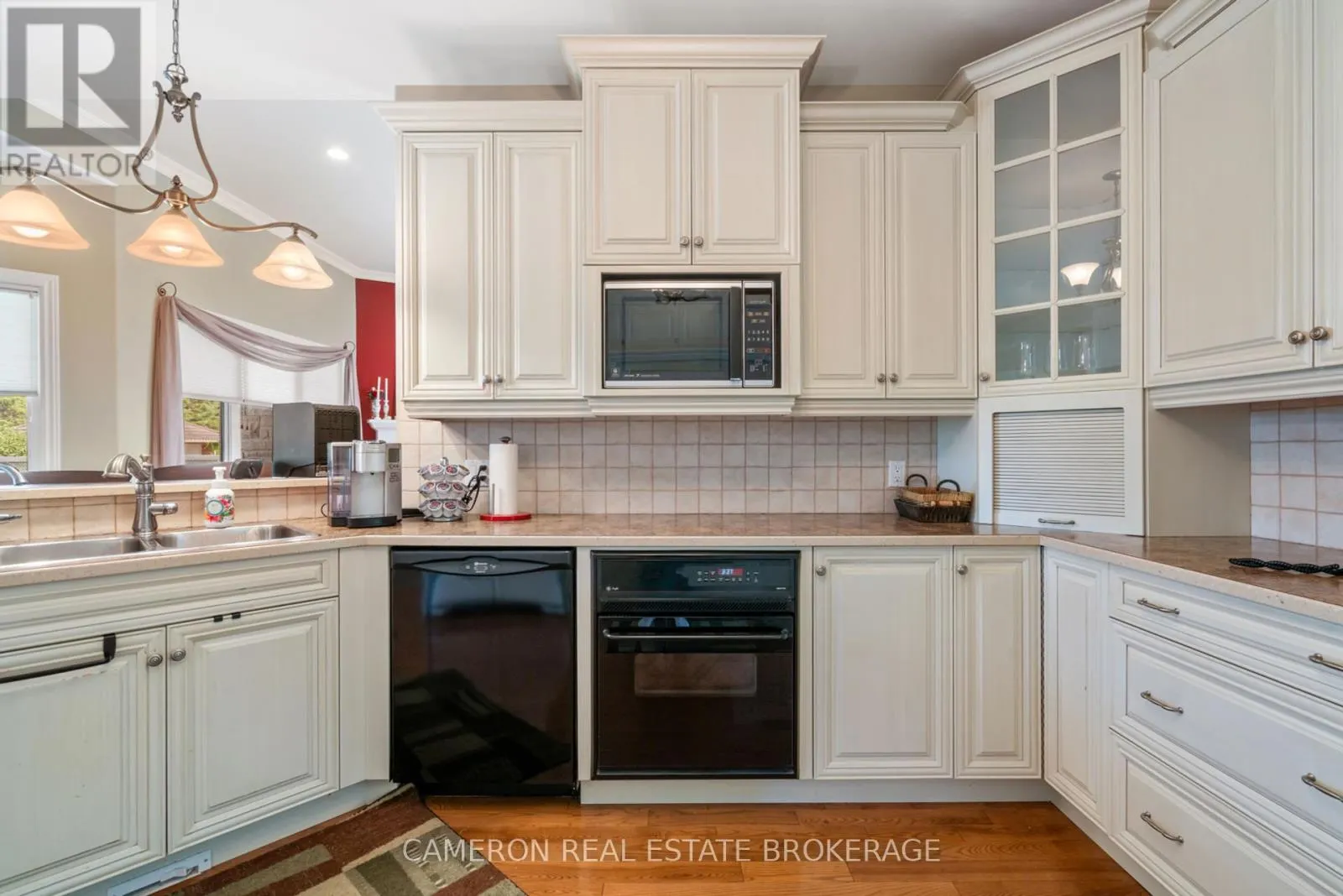 18105 FARLINGER DRIVE