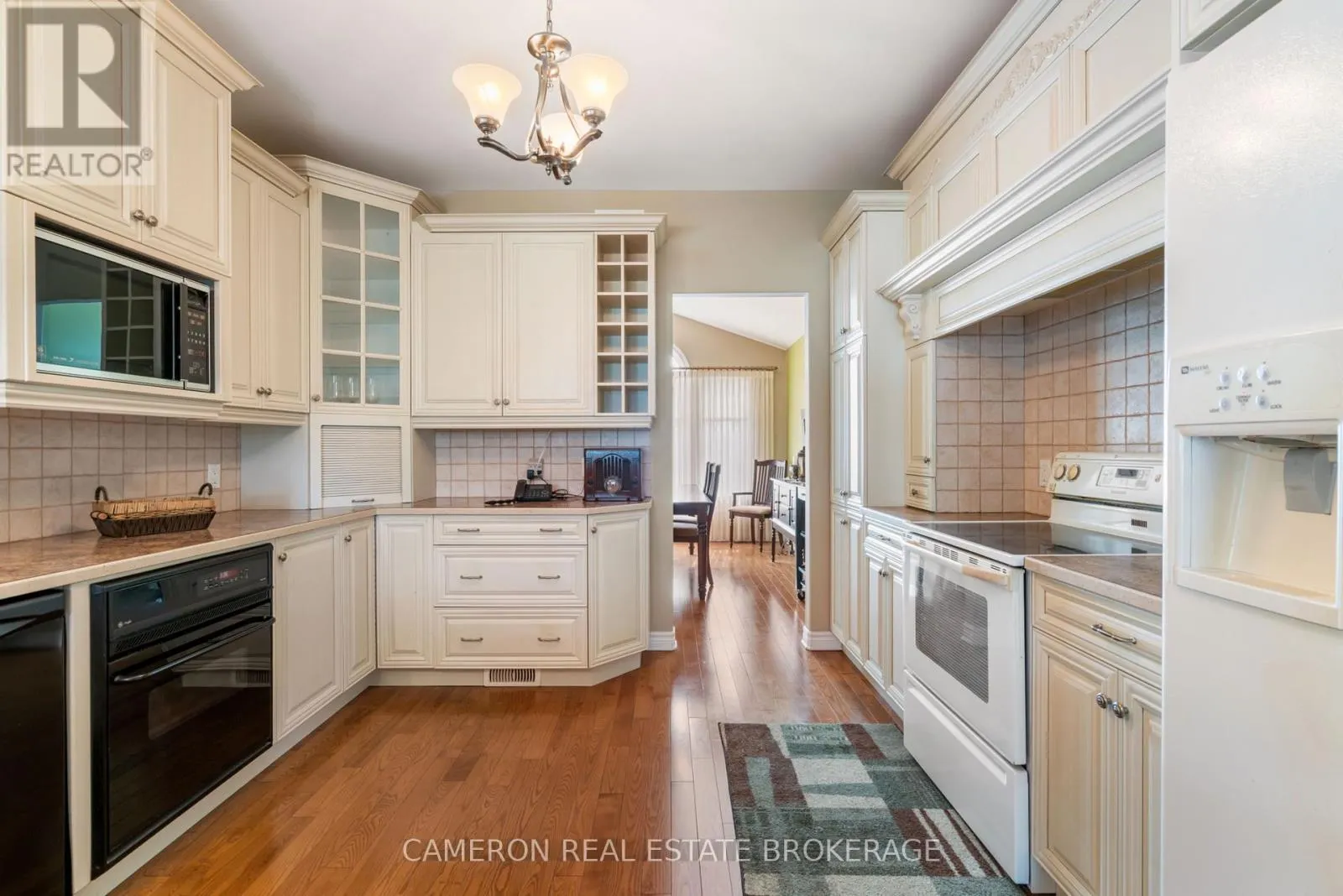 18105 FARLINGER DRIVE