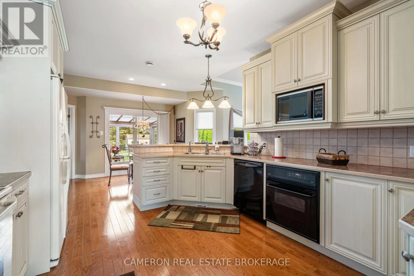 18105 FARLINGER DRIVE