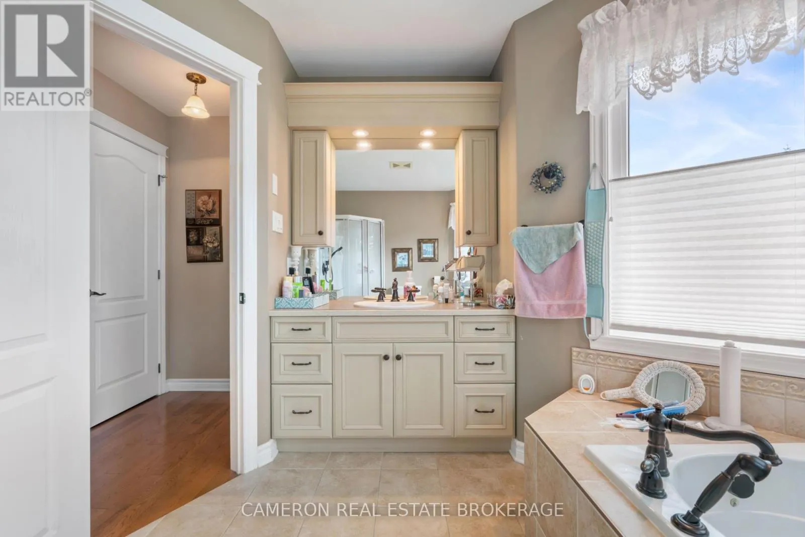 18105 FARLINGER DRIVE