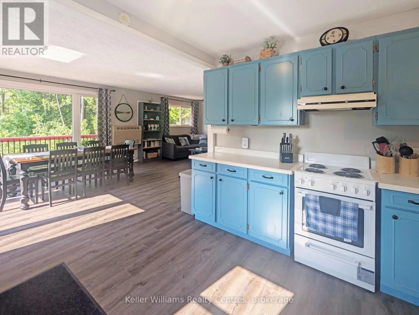 12 PIERCE STREET S