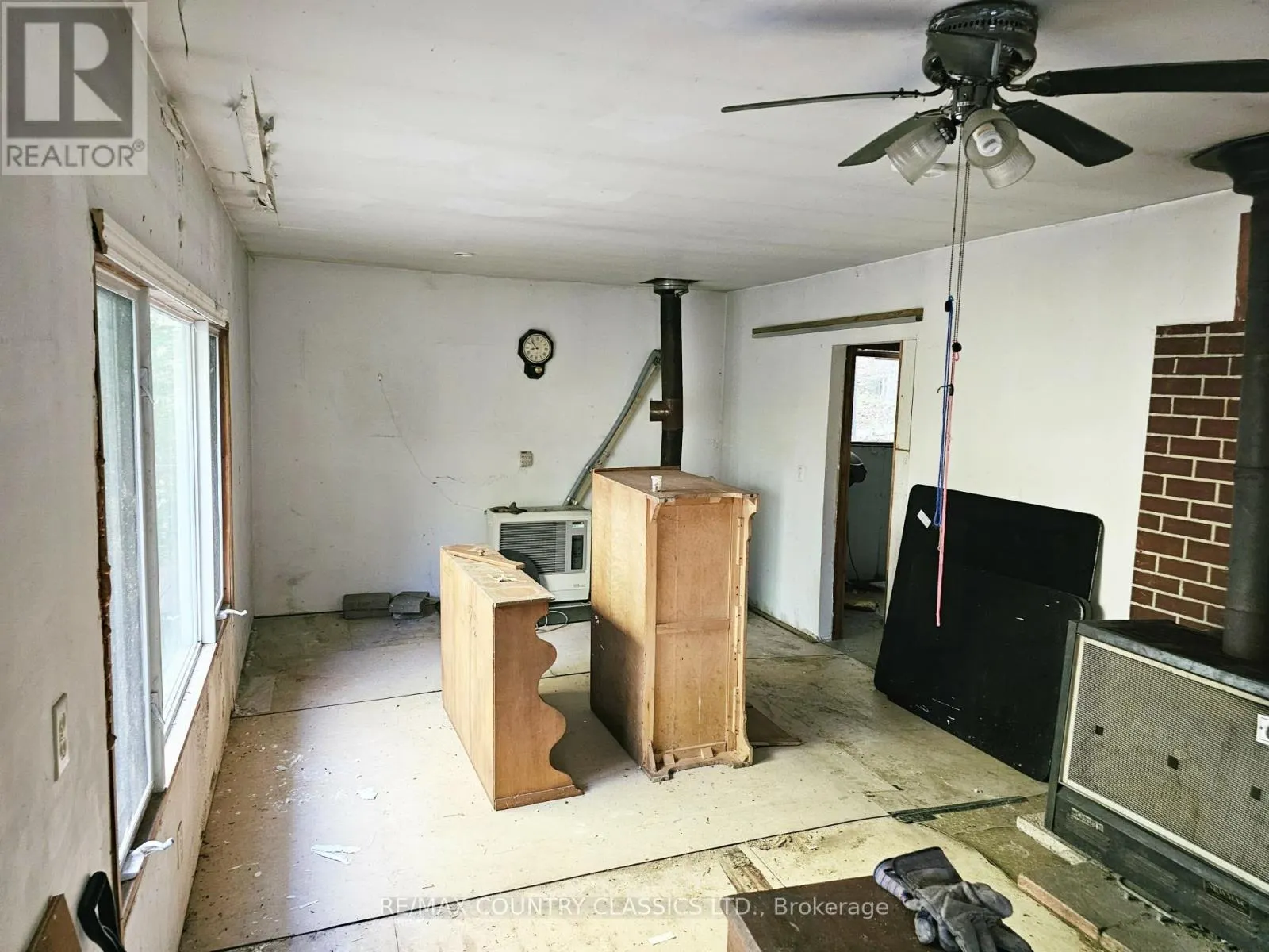 1785 KAMANISKEG LAKE ROAD