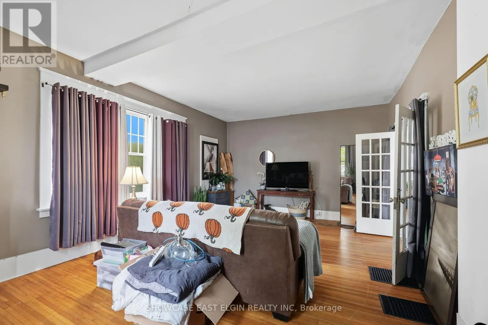 354 TALBOT STREET W