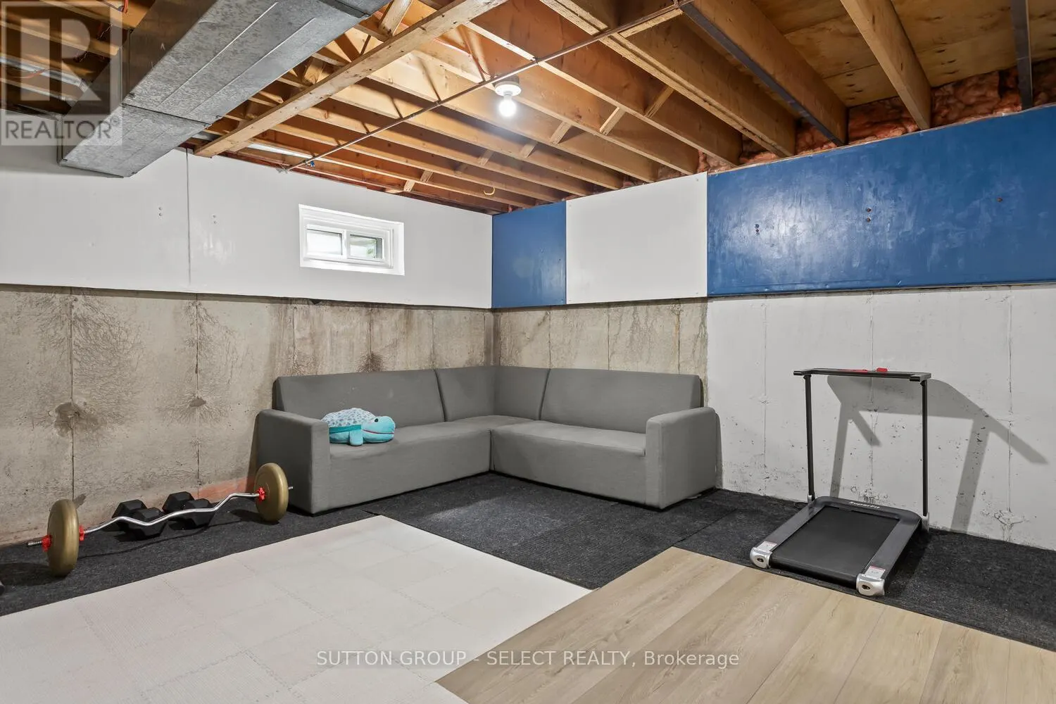 64 - 40 TIFFANY DRIVE, #64
