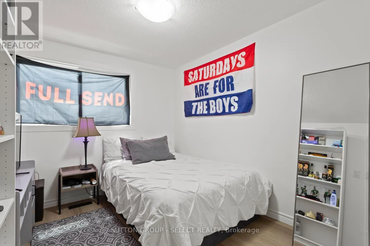 64 - 40 TIFFANY DRIVE, #64
