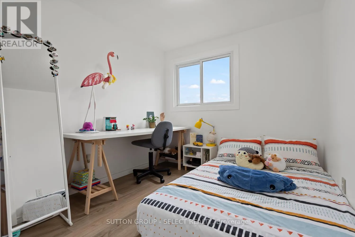 64 - 40 TIFFANY DRIVE, #64