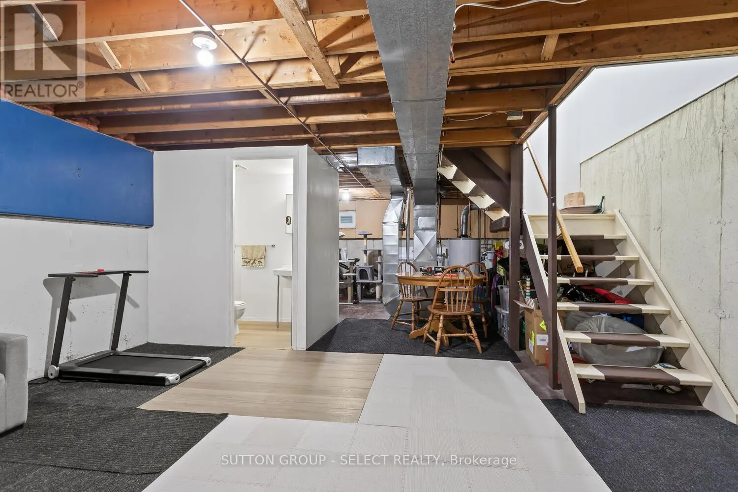 64 - 40 TIFFANY DRIVE, #64