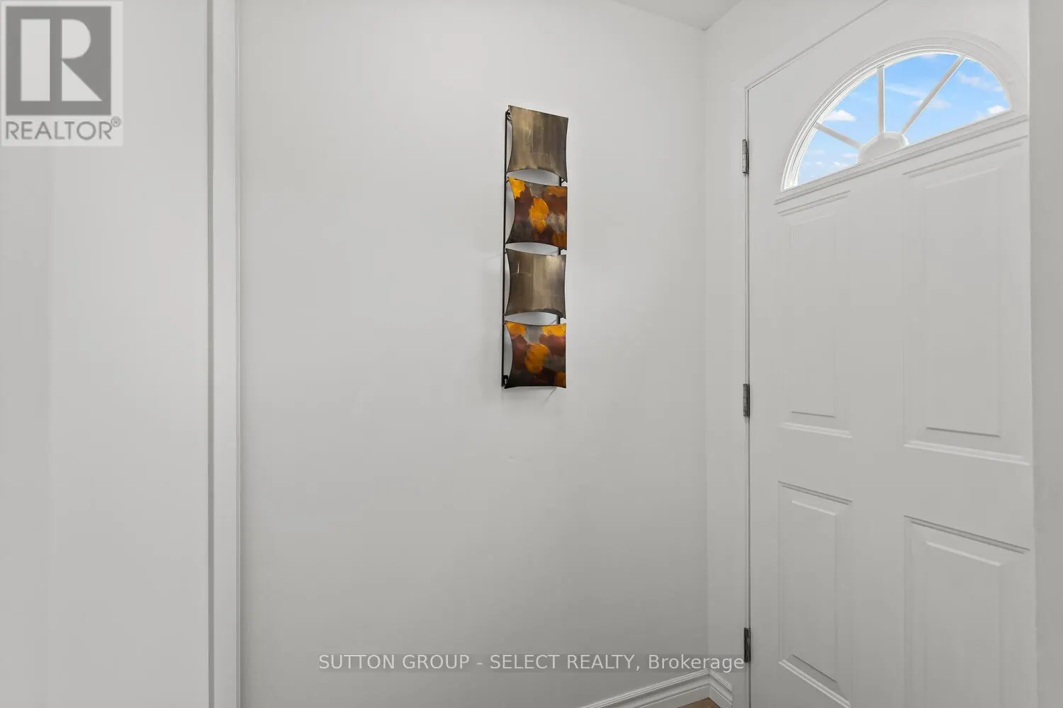 64 - 40 TIFFANY DRIVE, #64