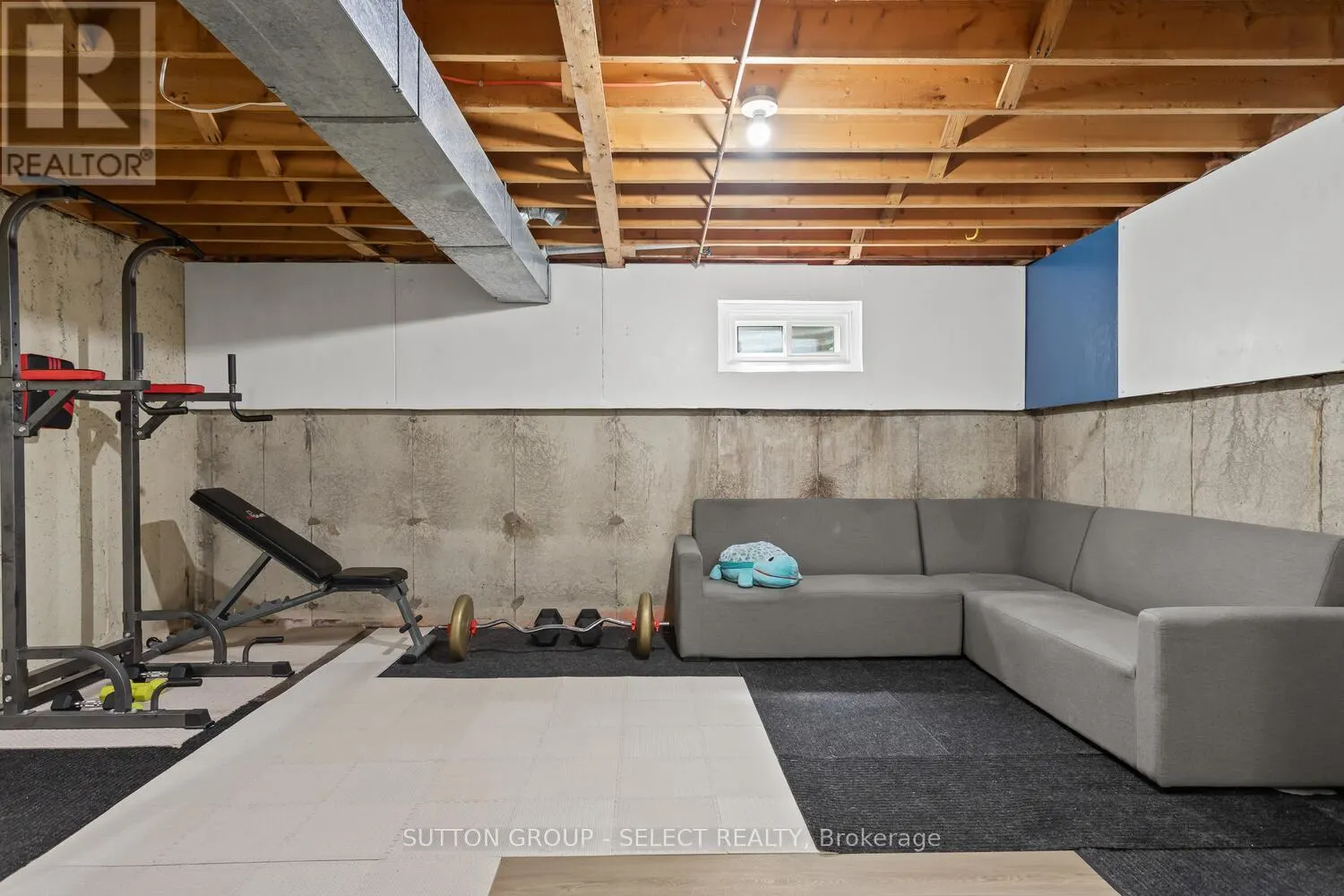 64 - 40 TIFFANY DRIVE, #64