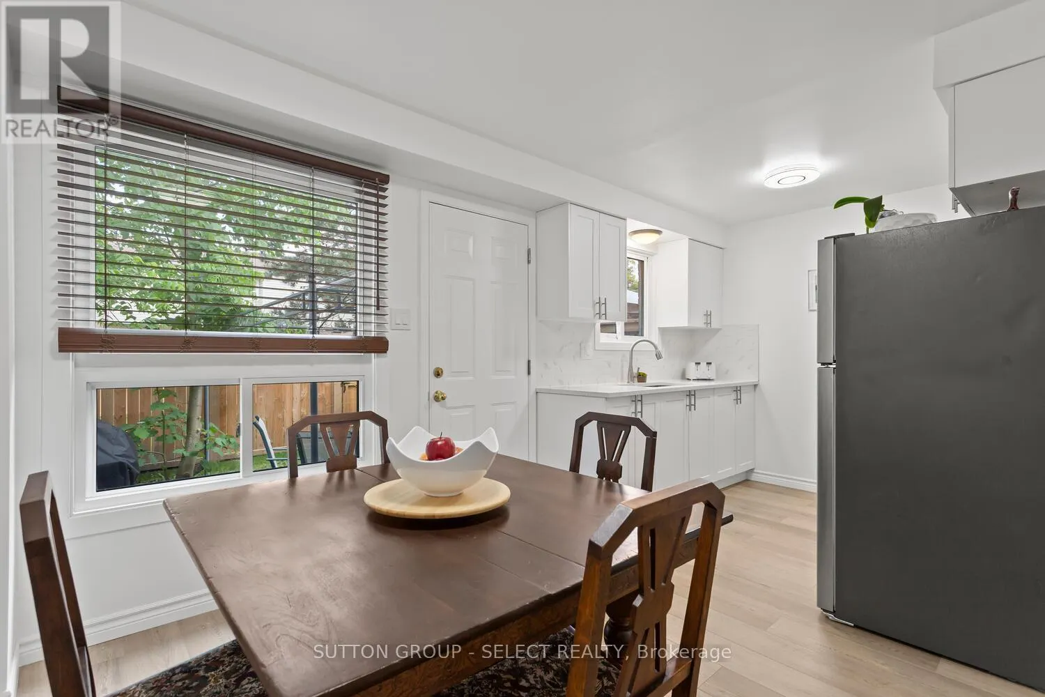 64 - 40 TIFFANY DRIVE, #64