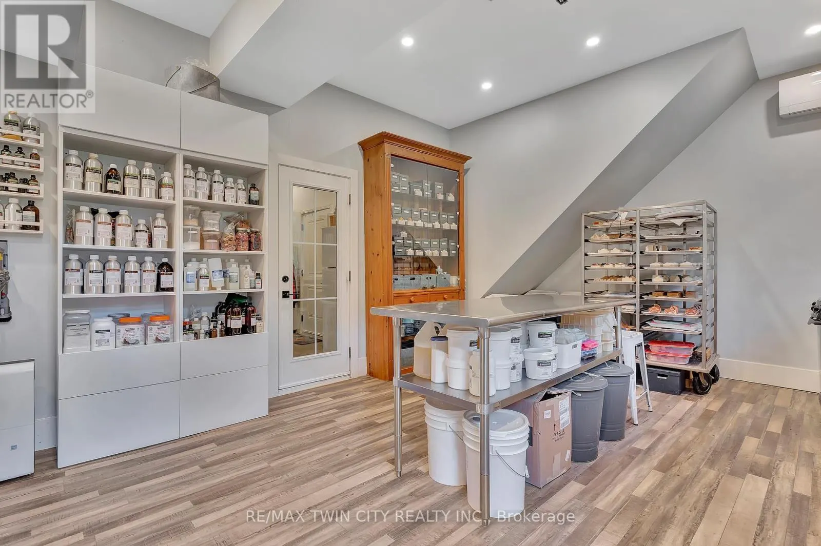3667 OLD BEVERLY ROAD