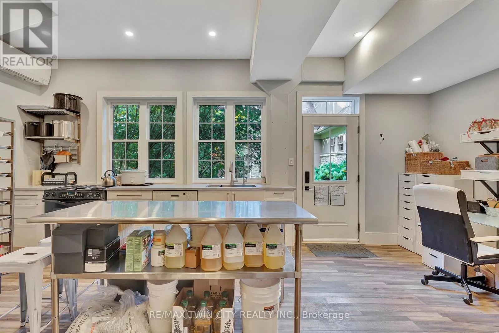 3667 OLD BEVERLY ROAD