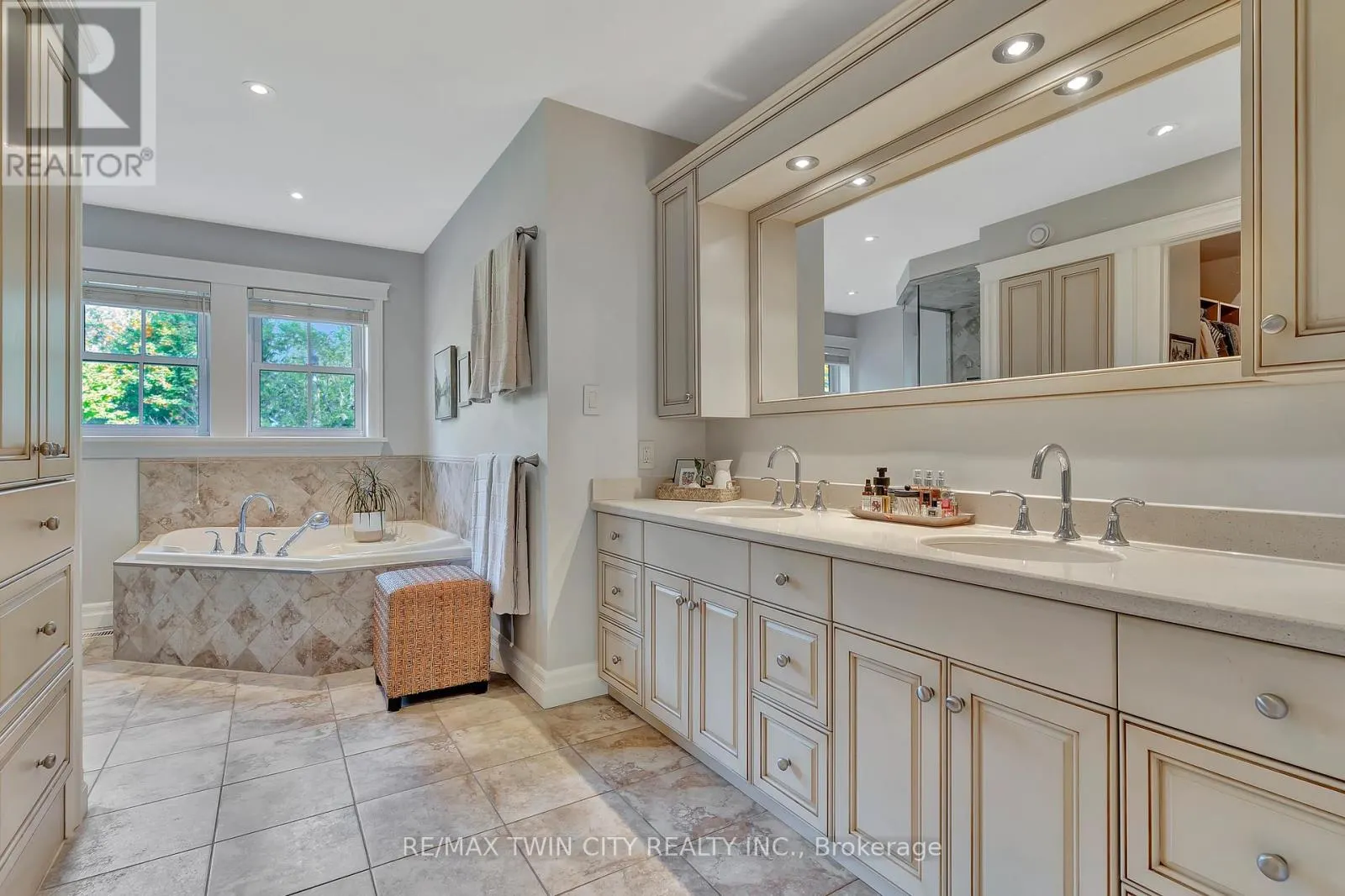 3667 OLD BEVERLY ROAD