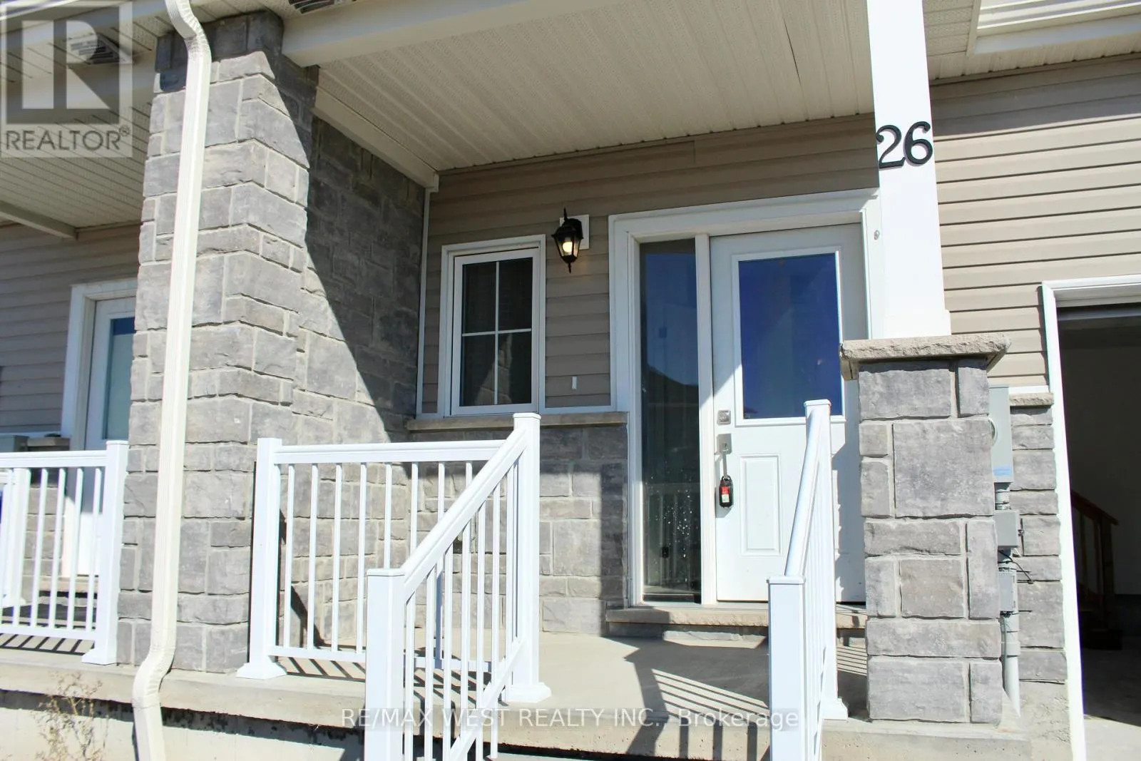 26 GLACIER CRESCENT