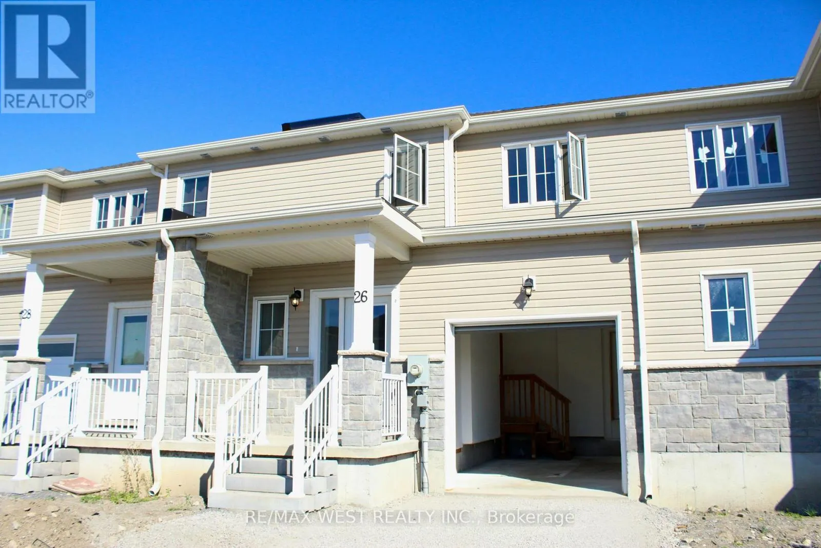26 GLACIER CRESCENT