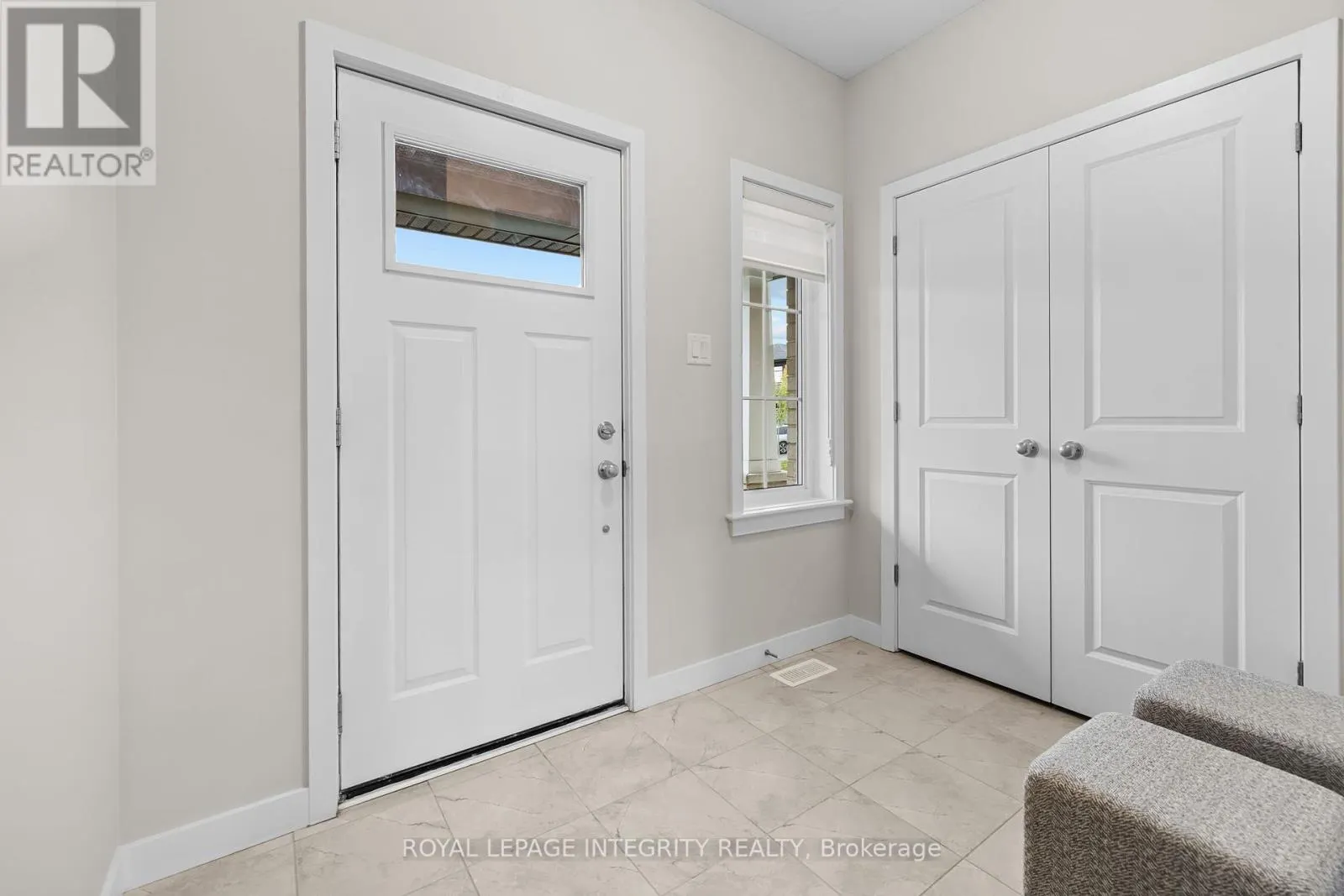 428 GIDRAN CIRCLE