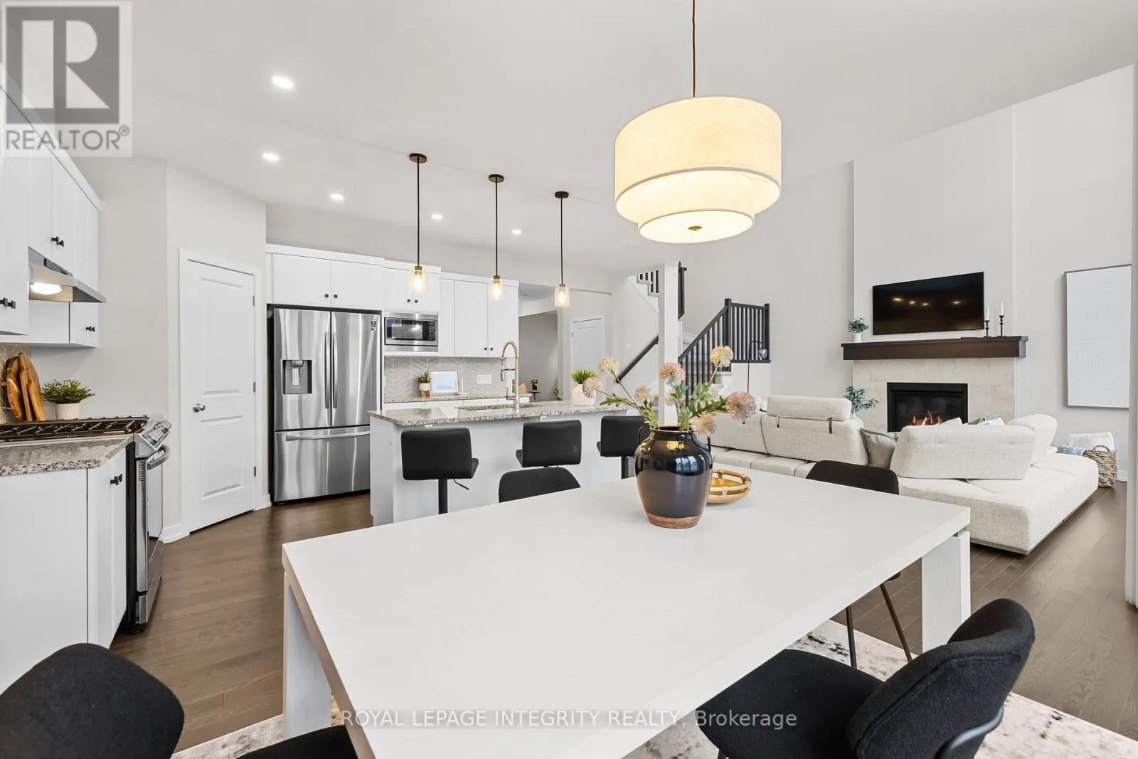 428 GIDRAN CIRCLE