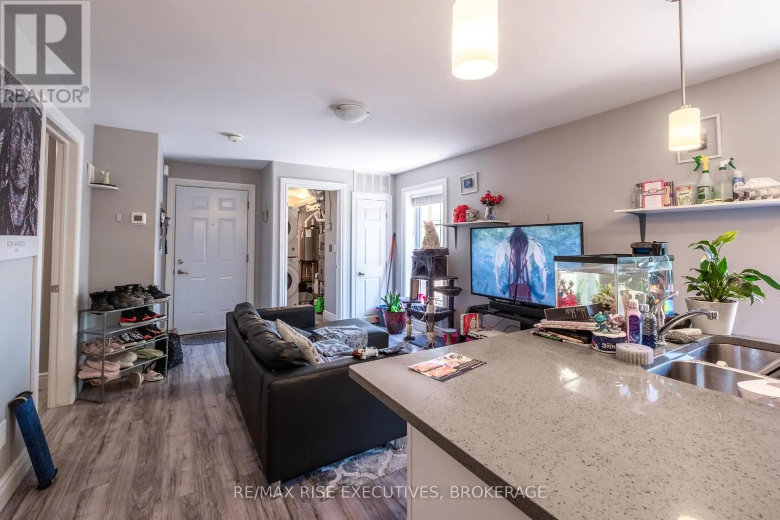 120 YONGE STREET
