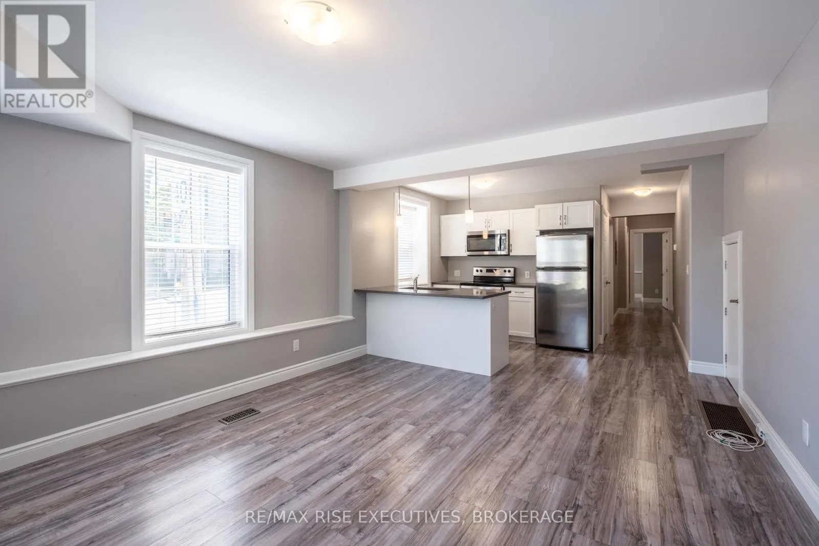 120 YONGE STREET