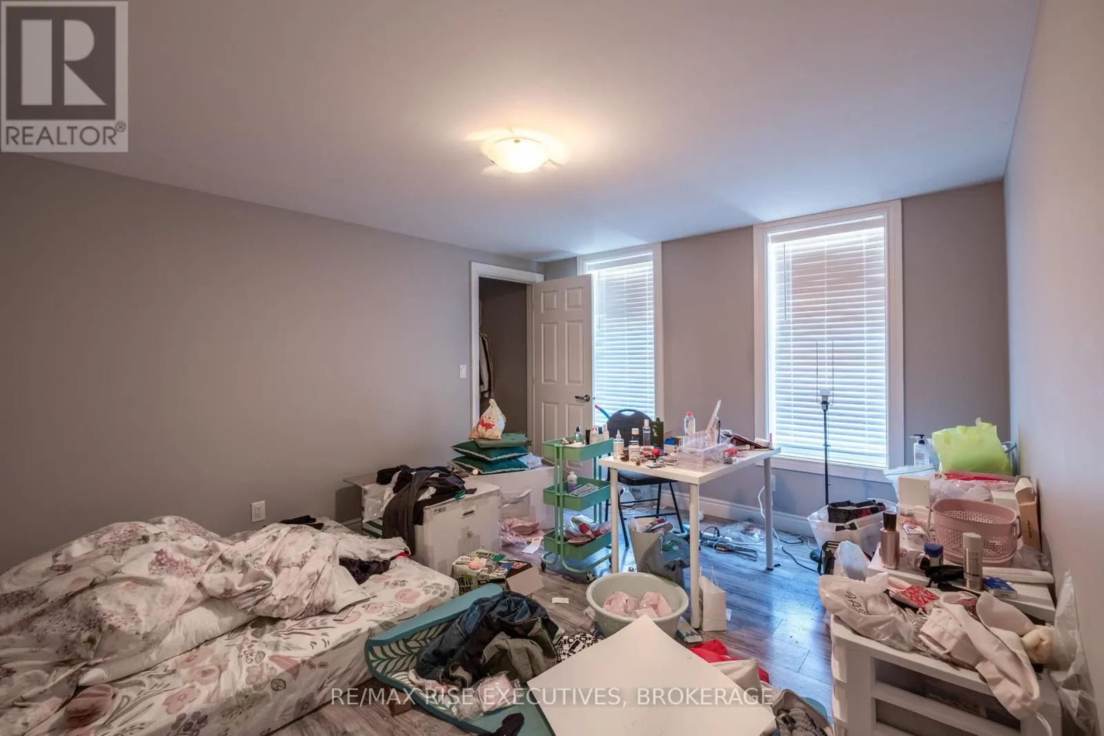 120 YONGE STREET
