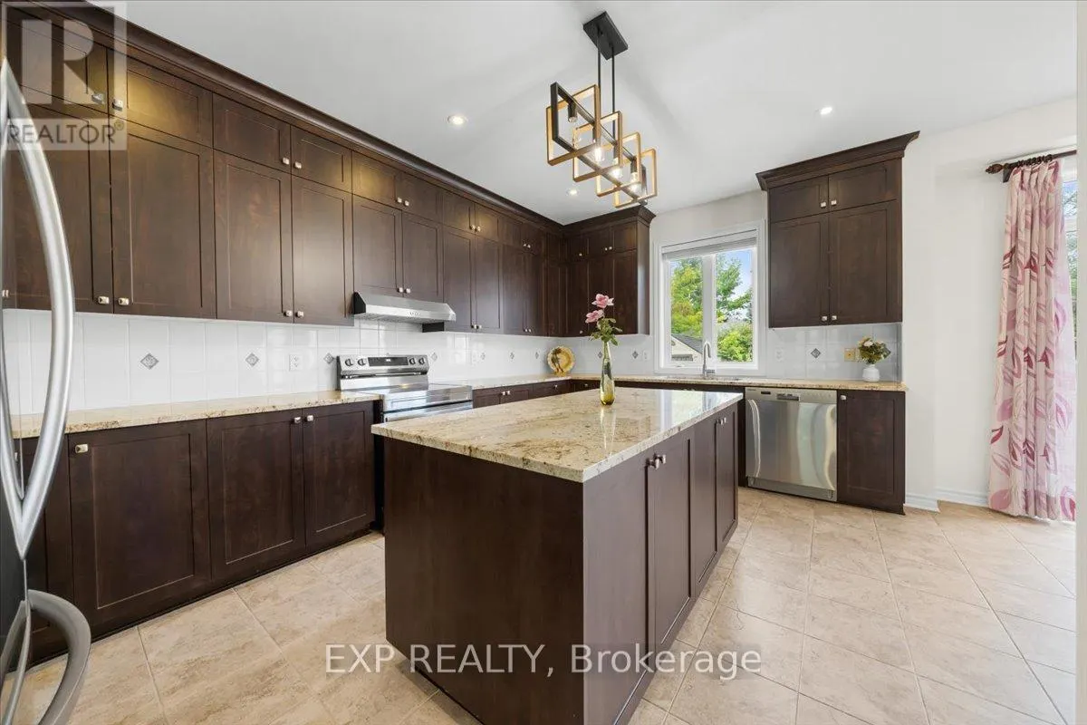 300 GRAYBURN WAY