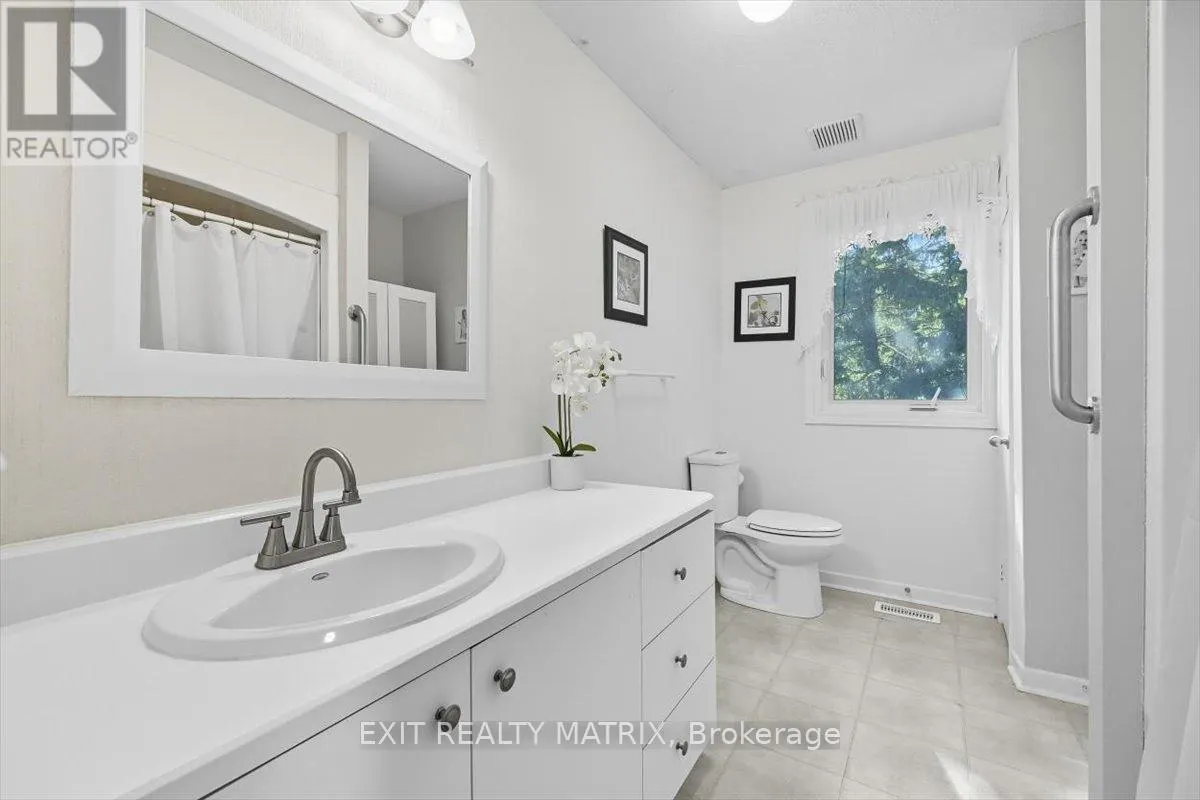 8089 LAURIE LANE S