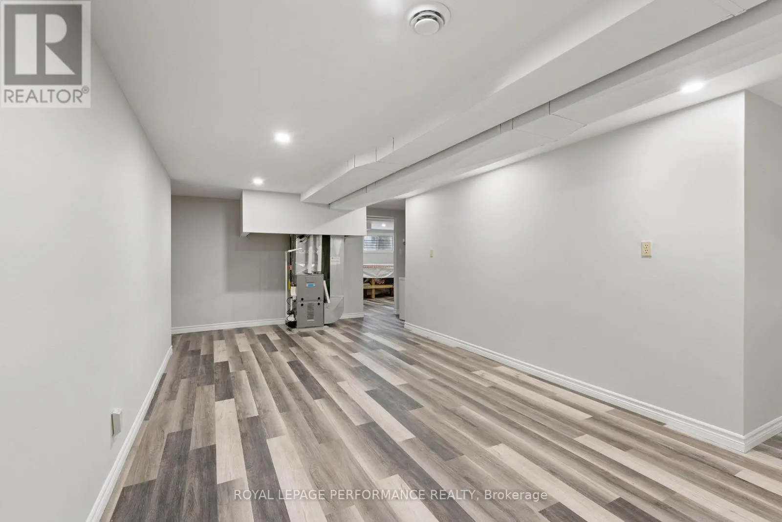 6275 MACRAE COURT