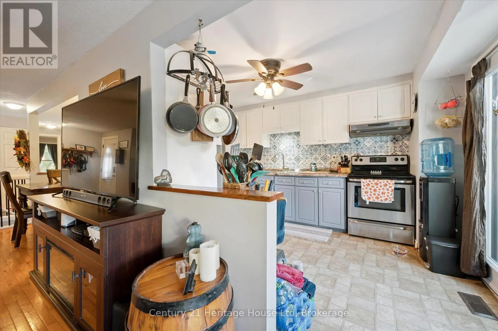 345 STORNOWAY DRIVE