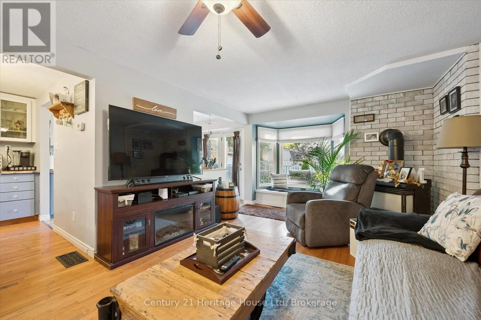 345 STORNOWAY DRIVE