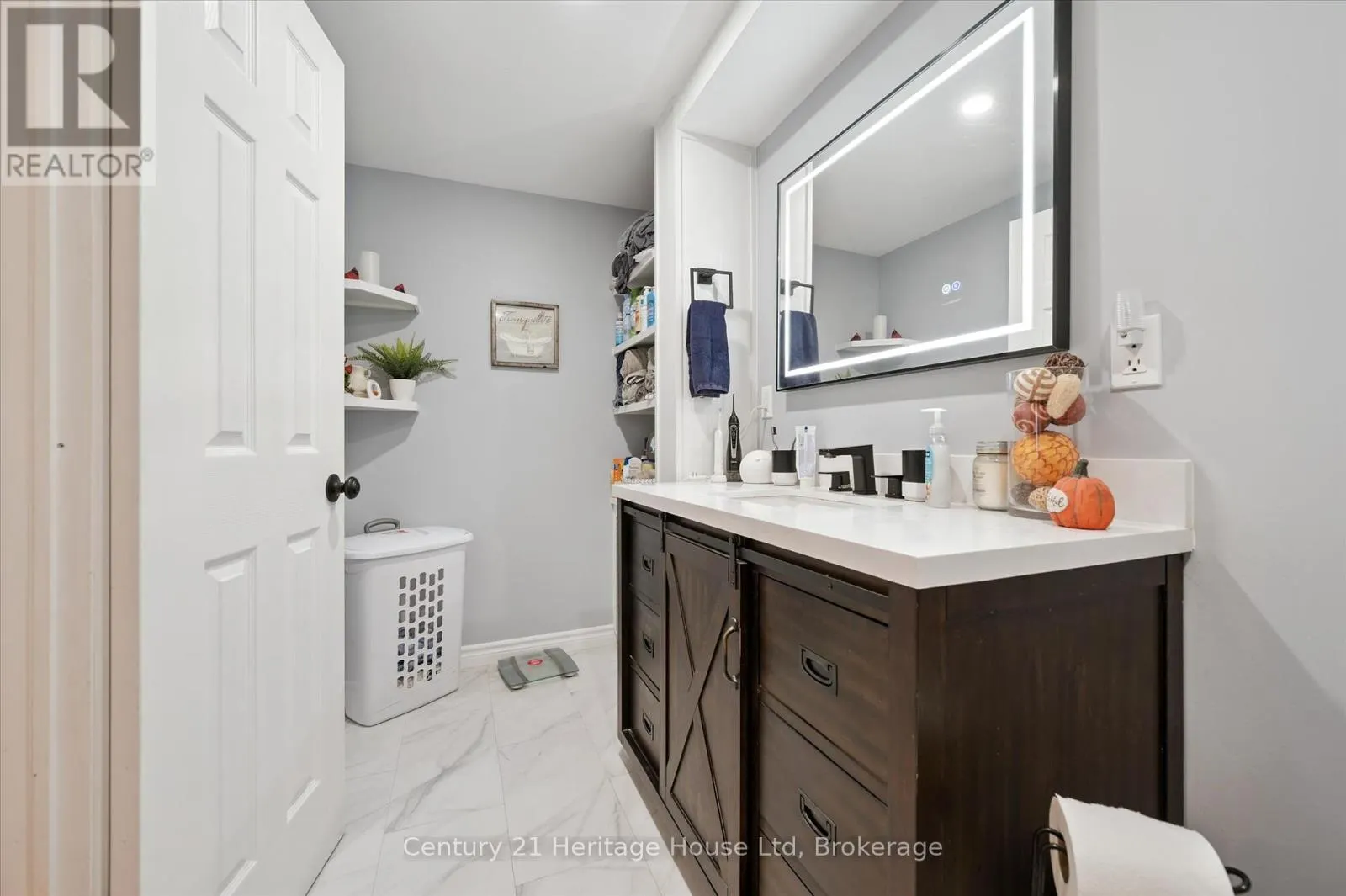 345 STORNOWAY DRIVE