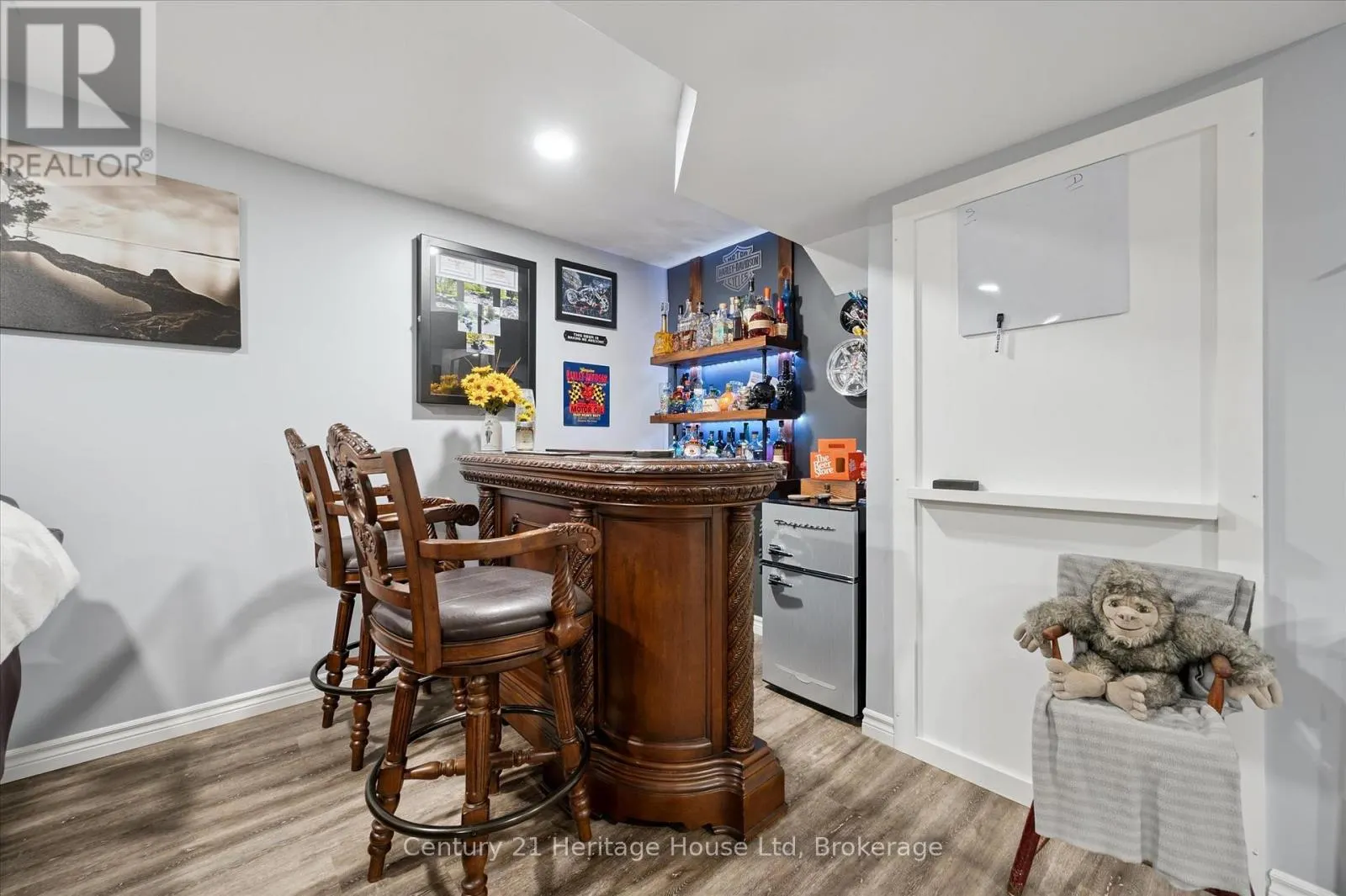 345 STORNOWAY DRIVE