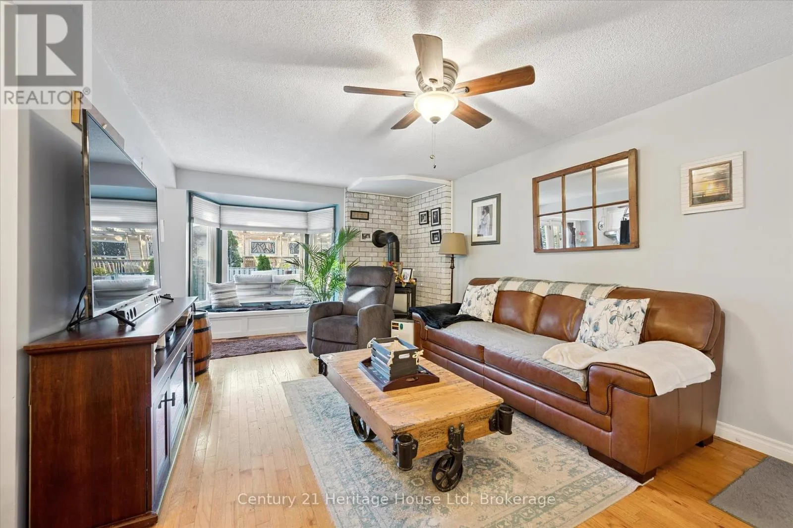 345 STORNOWAY DRIVE