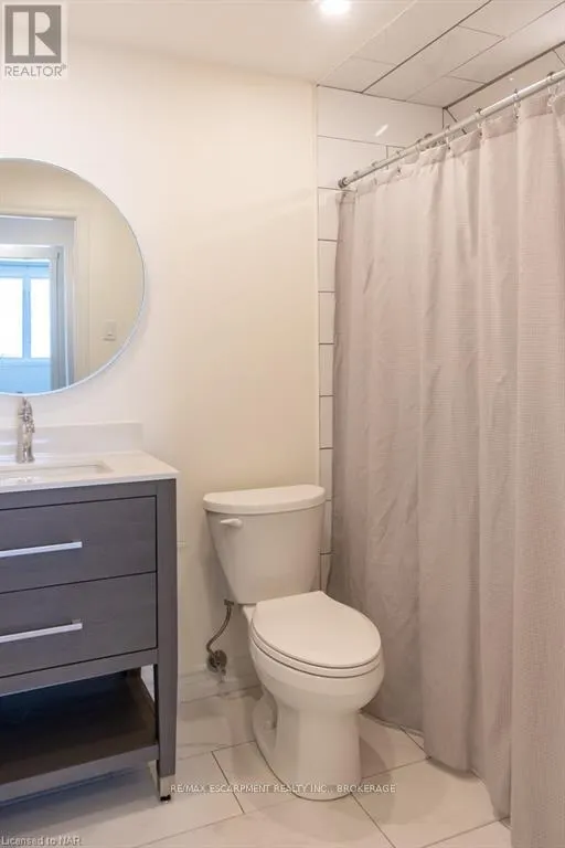 UPPER - 359 QUEENSDALE AVENUE E, #Upper