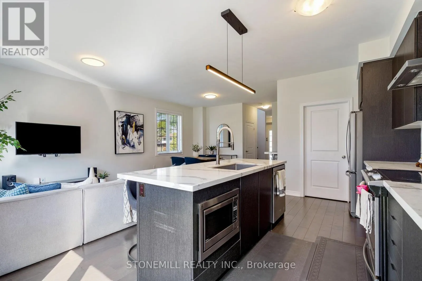 60 BOBOLINK ROAD
