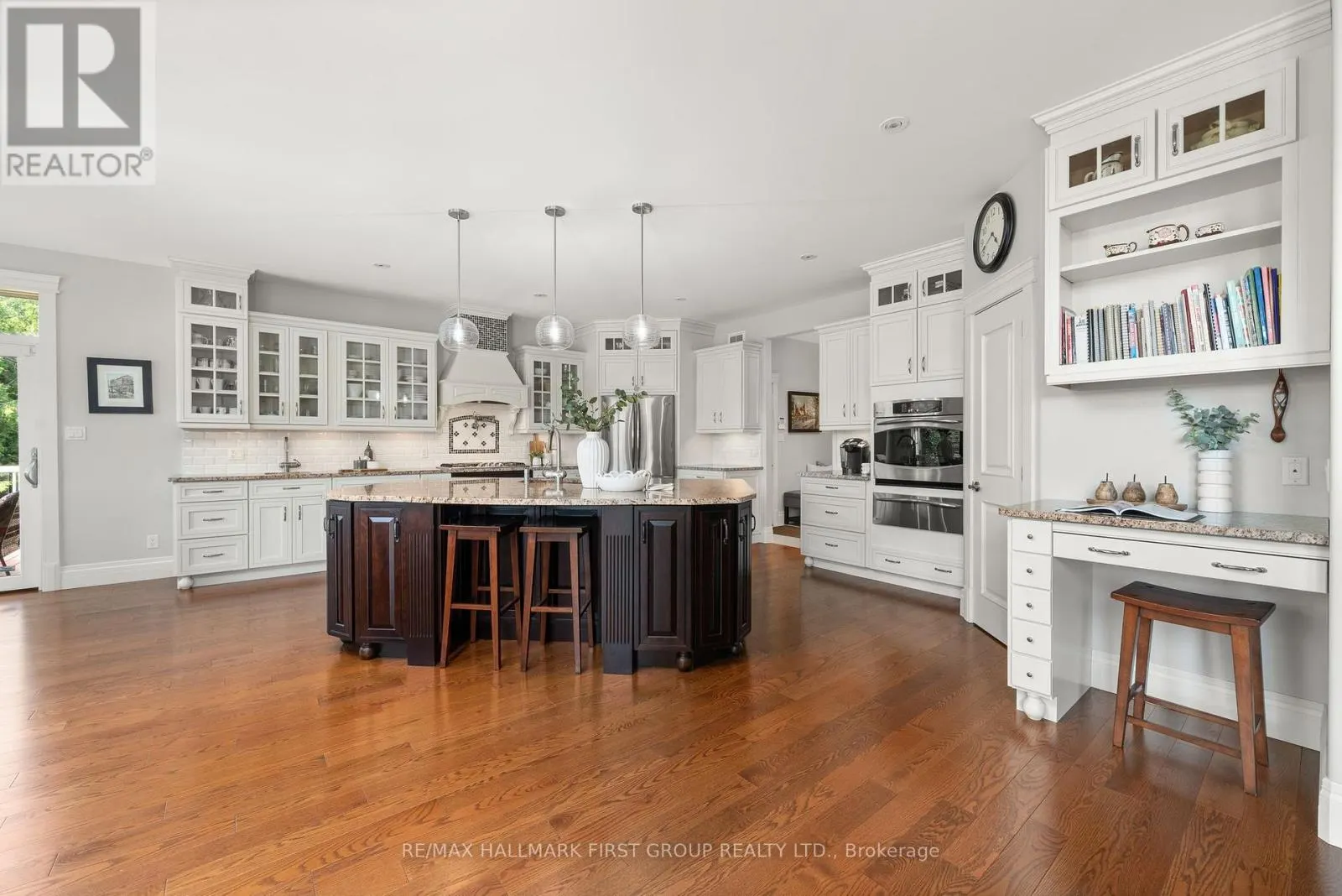 22 ROSSLYN DRIVE
