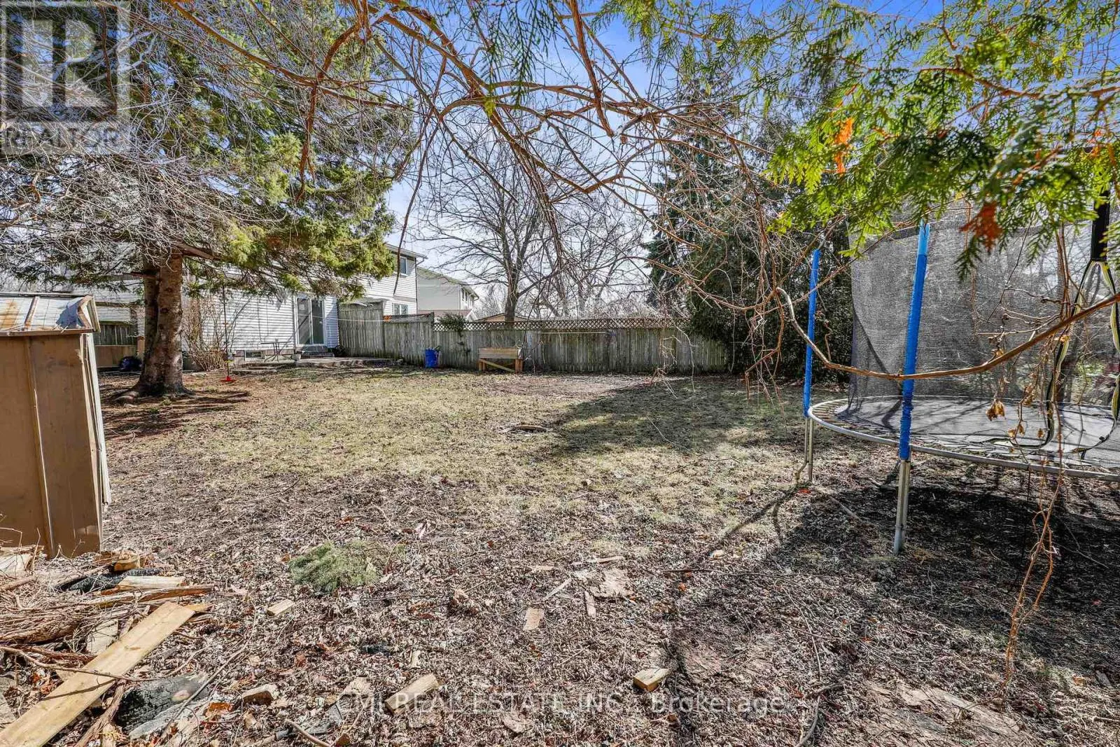 17 MAPLESTONE AVENUE