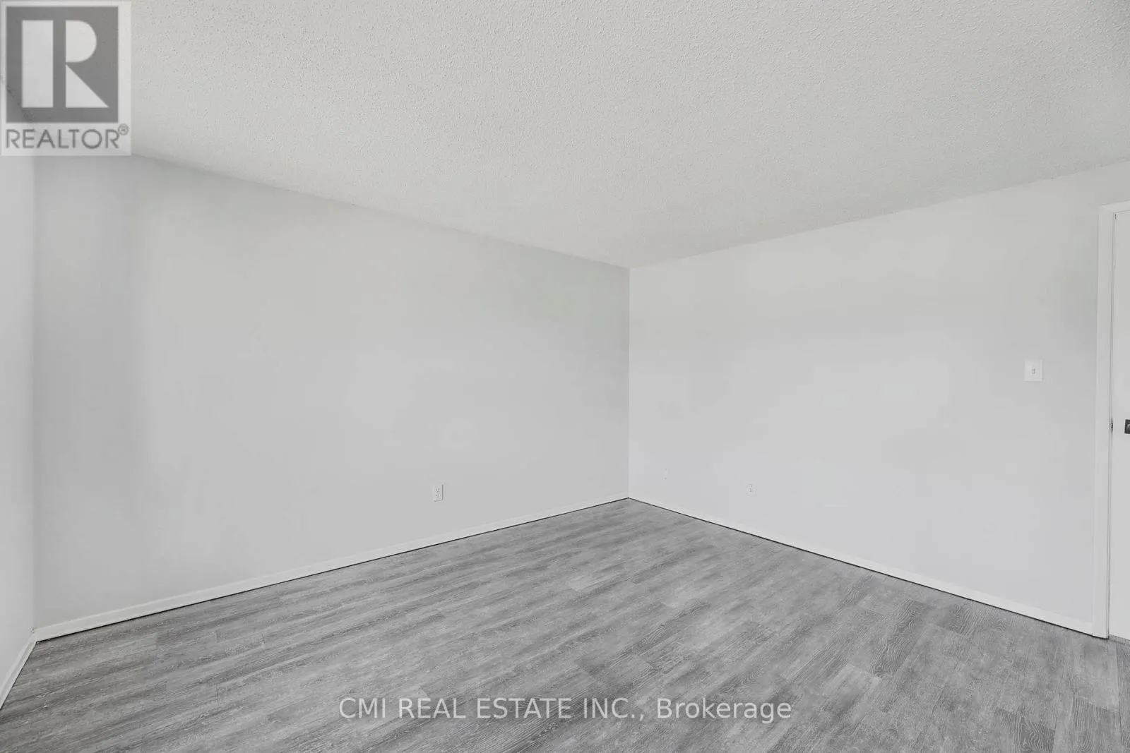 17 MAPLESTONE AVENUE
