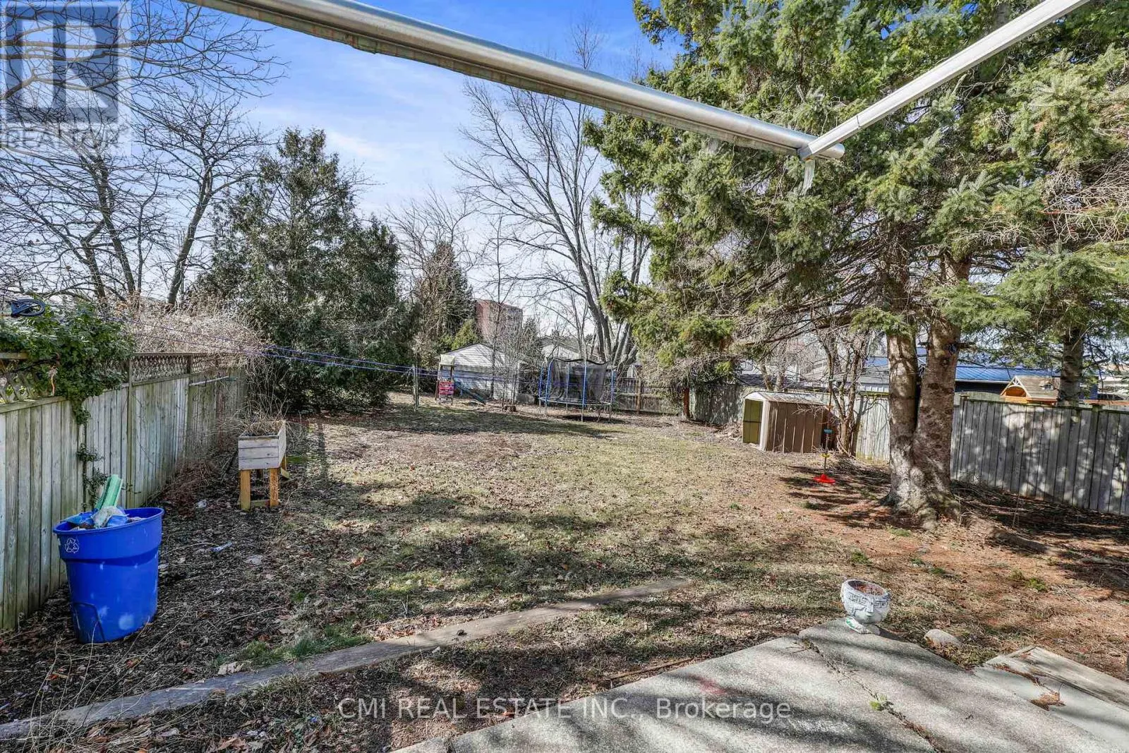 17 MAPLESTONE AVENUE