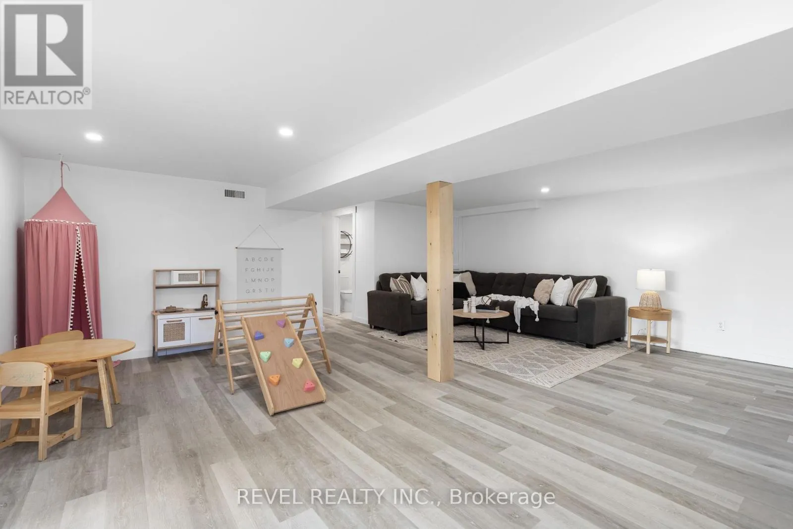 11 MARSH CREEK ROAD